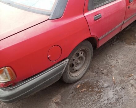 Красный Форд Другая, объемом двигателя 2 л и пробегом 999 тыс. км за 700 $, фото 2 на Automoto.ua