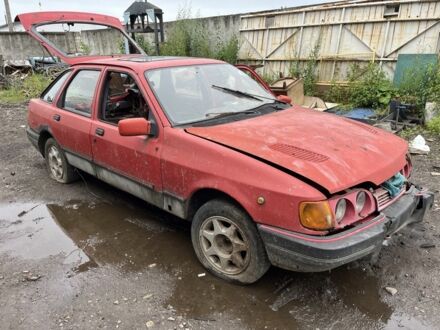 Форд Інша 1988 у Львові на Automoto.ua Червоний Форд Інша, об'ємом двигуна 2 л та пробігом 105 тис. км за 304 $, фото 1 на Automoto.ua