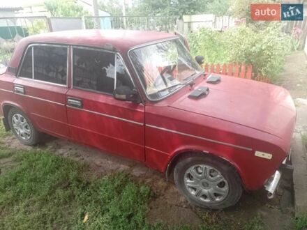 Форд Інша 1994 у Яготине на Automoto.ua Червоний Форд Інша, об'ємом двигуна 1.6 л та пробігом 127 тис. км за 23500 $, фото 1 на Automoto.ua