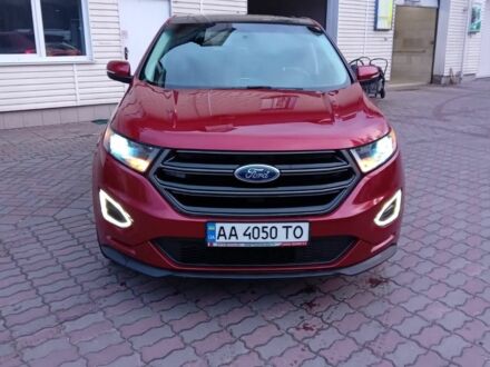 Форд Інша 2015 у Києві на Automoto.ua Червоний Форд Інша, об'ємом двигуна 2.7 л та пробігом 90 тис. км за 21000 $, фото 1 на Automoto.ua
