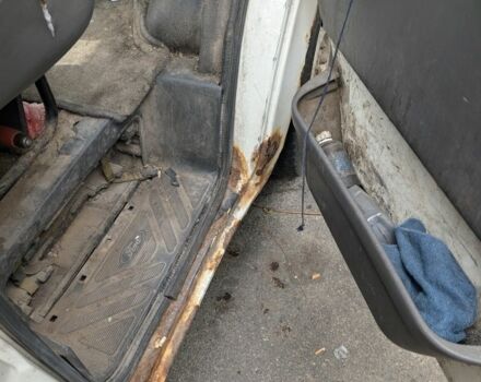 Форд Інша, об'ємом двигуна 0 л та пробігом 0 тис. км за 1500 $, фото 10 на Automoto.ua