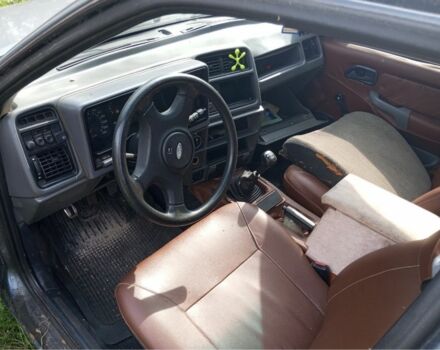 Сірий Форд Інша, об'ємом двигуна 0 л та пробігом 235 тис. км за 122 $, фото 7 на Automoto.ua