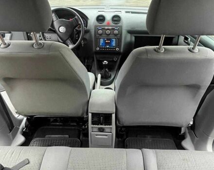 Сірий Форд Інша, об'ємом двигуна 1.9 л та пробігом 4 тис. км за 6300 $, фото 1 на Automoto.ua