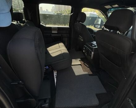 Сірий Форд Інша, об'ємом двигуна 5 л та пробігом 55 тис. км за 26000 $, фото 4 на Automoto.ua