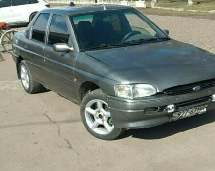 Сірий Форд Інша, об'ємом двигуна 0 л та пробігом 750 тис. км за 844 $, фото 1 на Automoto.ua