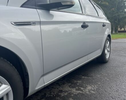 Сірий Форд Інша, об'ємом двигуна 1.6 л та пробігом 198 тис. км за 7500 $, фото 4 на Automoto.ua