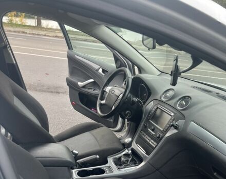 Сірий Форд Інша, об'ємом двигуна 1.6 л та пробігом 198 тис. км за 7500 $, фото 11 на Automoto.ua