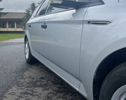 Сірий Форд Інша, об'ємом двигуна 1.6 л та пробігом 198 тис. км за 7500 $, фото 5 на Automoto.ua