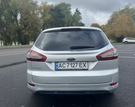 Сірий Форд Інша, об'ємом двигуна 1.6 л та пробігом 198 тис. км за 7500 $, фото 2 на Automoto.ua