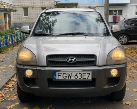 Сірий Форд Інша, об'ємом двигуна 2 л та пробігом 300 тис. км за 3950 $, фото 1 на Automoto.ua