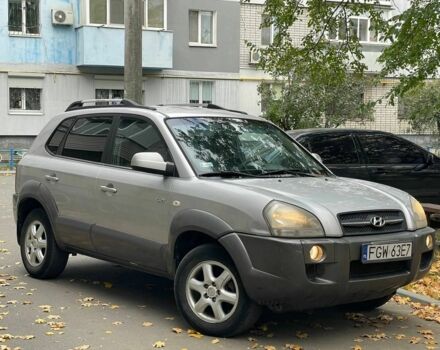 Сірий Форд Інша, об'ємом двигуна 2 л та пробігом 300 тис. км за 3950 $, фото 2 на Automoto.ua