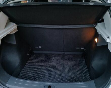 Сірий Форд Інша, об'ємом двигуна 1.6 л та пробігом 28 тис. км за 16667 $, фото 6 на Automoto.ua