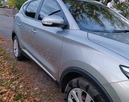 Сірий Форд Інша, об'ємом двигуна 1.6 л та пробігом 28 тис. км за 16667 $, фото 2 на Automoto.ua