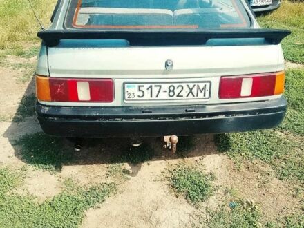 Форд Інша 1987 у Тростянце на Automoto.ua Сірий Форд Інша, об'ємом двигуна 2 л та пробігом 1 тис. км за 650 $, фото 1 на Automoto.ua