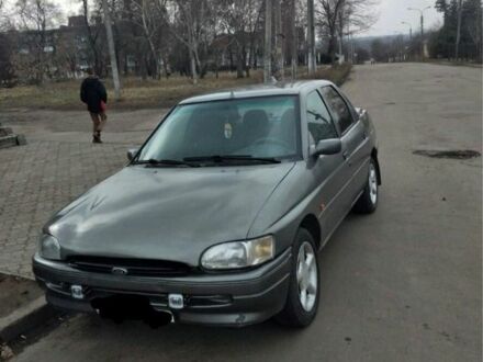 Форд Другая 1991 в Конотопе на Automoto.ua Серый Форд Другая, объемом двигателя 1.8 л и пробегом 3 тыс. км за 1574 $, фото 1 на Automoto.ua