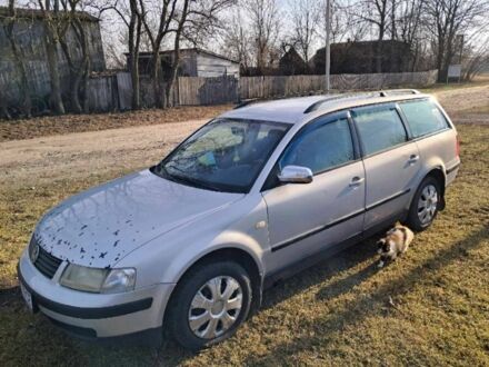 Сірий Форд Інша, об'ємом двигуна 1.9 л та пробігом 430 тис. км за 3000 $, фото 1 на Automoto.ua