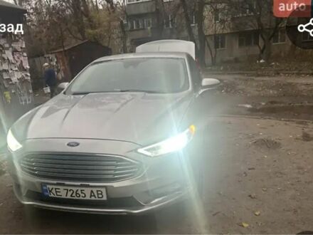 Сірий Форд Інша, об'ємом двигуна 1.5 л та пробігом 173 тис. км за 10500 $, фото 1 на Automoto.ua