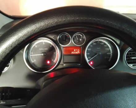 Синій Форд Інша, об'ємом двигуна 1.6 л та пробігом 200 тис. км за 4000 $, фото 4 на Automoto.ua