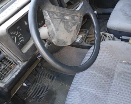 Зеленый Форд Другая, объемом двигателя 1.4 л и пробегом 300 тыс. км за 300 $, фото 3 на Automoto.ua