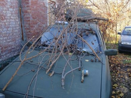 Зеленый Форд Другая, объемом двигателя 1.4 л и пробегом 300 тыс. км за 300 $, фото 1 на Automoto.ua