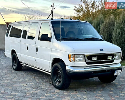 Білий Форд E-350, об'ємом двигуна 5.4 л та пробігом 10 тис. км за 14000 $, фото 1 на Automoto.ua