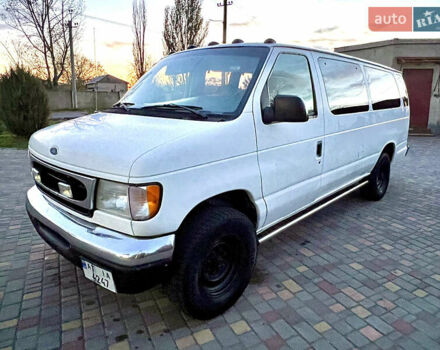 Білий Форд E-350, об'ємом двигуна 5.4 л та пробігом 10 тис. км за 14000 $, фото 10 на Automoto.ua