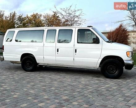 Білий Форд E-350, об'ємом двигуна 5.4 л та пробігом 10 тис. км за 14000 $, фото 3 на Automoto.ua