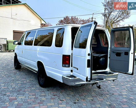 Білий Форд E-350, об'ємом двигуна 5.4 л та пробігом 10 тис. км за 14000 $, фото 6 на Automoto.ua