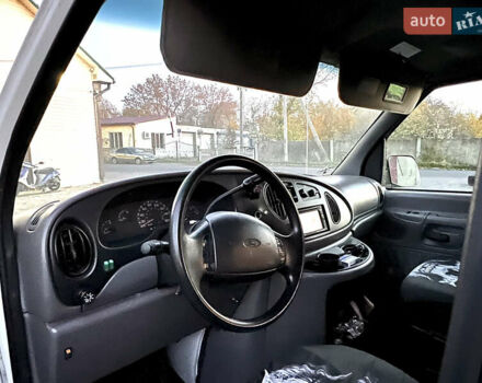 Білий Форд E-350, об'ємом двигуна 5.4 л та пробігом 10 тис. км за 14000 $, фото 15 на Automoto.ua