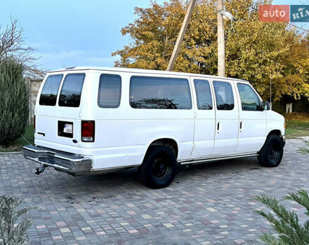 Білий Форд E-350, об'ємом двигуна 5.4 л та пробігом 10 тис. км за 14000 $, фото 4 на Automoto.ua