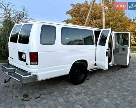 Білий Форд E-350, об'ємом двигуна 5.4 л та пробігом 10 тис. км за 14000 $, фото 19 на Automoto.ua