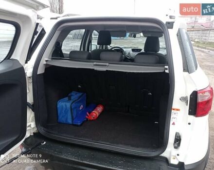 Белый Форд Экоспорт, объемом двигателя 1 л и пробегом 112 тыс. км за 10300 $, фото 16 на Automoto.ua