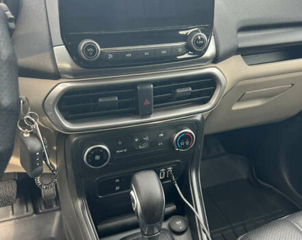 Белый Форд Экоспорт, объемом двигателя 1 л и пробегом 100 тыс. км за 12100 $, фото 12 на Automoto.ua