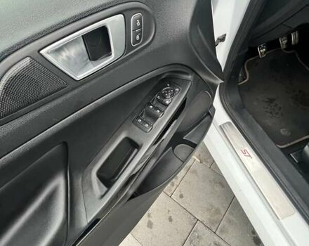 Белый Форд Экоспорт, объемом двигателя 1 л и пробегом 66 тыс. км за 11377 $, фото 13 на Automoto.ua