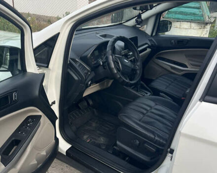 Белый Форд Экоспорт, объемом двигателя 1 л и пробегом 100 тыс. км за 12100 $, фото 9 на Automoto.ua