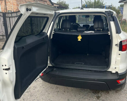 Белый Форд Экоспорт, объемом двигателя 1 л и пробегом 100 тыс. км за 12100 $, фото 6 на Automoto.ua