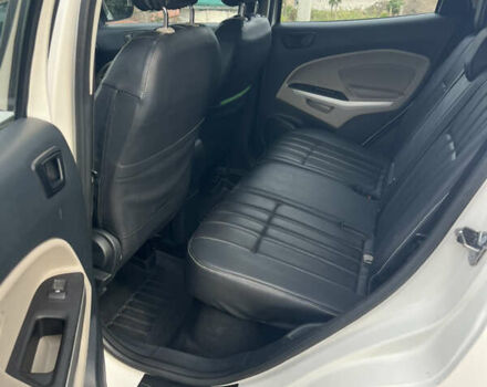 Белый Форд Экоспорт, объемом двигателя 1 л и пробегом 100 тыс. км за 12100 $, фото 8 на Automoto.ua