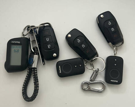 Белый Форд Экоспорт, объемом двигателя 1 л и пробегом 100 тыс. км за 12100 $, фото 15 на Automoto.ua