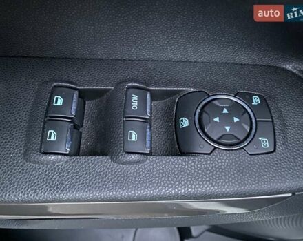 Белый Форд Экоспорт, объемом двигателя 2 л и пробегом 89 тыс. км за 13400 $, фото 19 на Automoto.ua