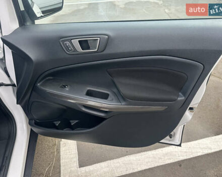 Форд Екоспорт 2020 у Києві на Automoto.ua Білий Форд Екоспорт, об'ємом двигуна 1 л та пробігом 58 тис. км за 12990 $, фото 17 на Automoto.ua