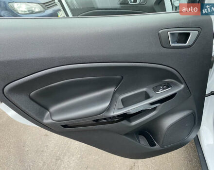 Білий Форд Екоспорт, об'ємом двигуна 1 л та пробігом 45 тис. км за 15900 $, фото 23 на Automoto.ua