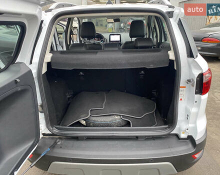 Білий Форд Екоспорт, об'ємом двигуна 1 л та пробігом 45 тис. км за 15900 $, фото 22 на Automoto.ua