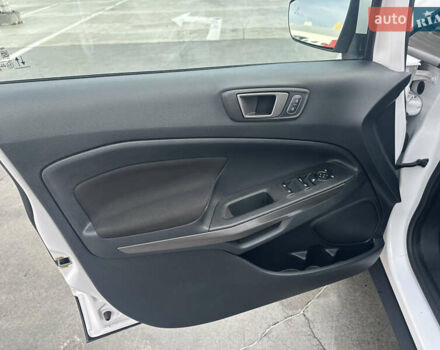 Форд Екоспорт 2020 у Києві на Automoto.ua Білий Форд Екоспорт, об'ємом двигуна 1 л та пробігом 58 тис. км за 12990 $, фото 16 на Automoto.ua