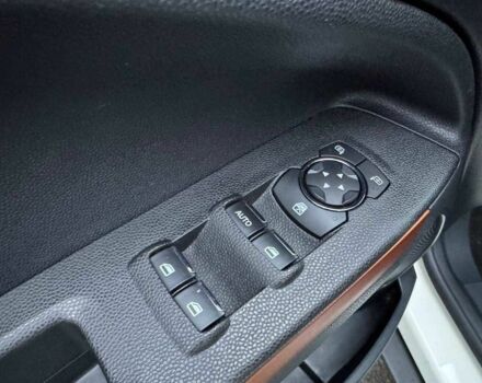 Белый Форд Экоспорт, объемом двигателя 2 л и пробегом 155 тыс. км за 13900 $, фото 15 на Automoto.ua