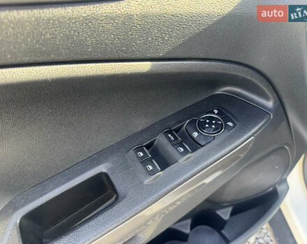 Белый Форд Экоспорт, объемом двигателя 2 л и пробегом 70 тыс. км за 12800 $, фото 11 на Automoto.ua