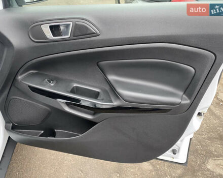 Білий Форд Екоспорт, об'ємом двигуна 1 л та пробігом 45 тис. км за 15900 $, фото 18 на Automoto.ua