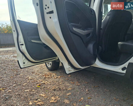 Білий Форд Екоспорт, об'ємом двигуна 2 л та пробігом 93 тис. км за 13600 $, фото 16 на Automoto.ua