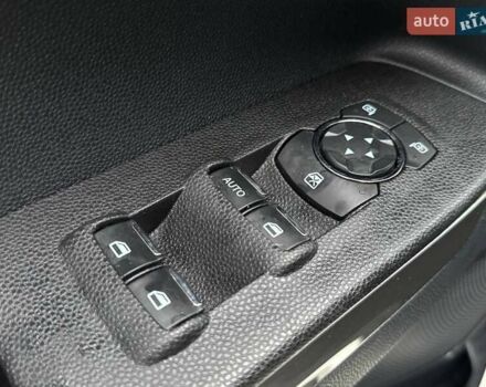 Белый Форд Экоспорт, объемом двигателя 2 л и пробегом 66 тыс. км за 13000 $, фото 38 на Automoto.ua