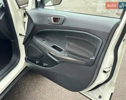 Белый Форд Экоспорт, объемом двигателя 2 л и пробегом 66 тыс. км за 13000 $, фото 15 на Automoto.ua