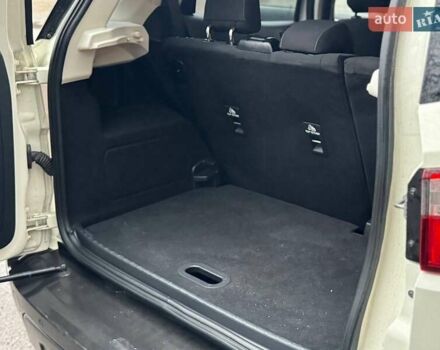 Белый Форд Экоспорт, объемом двигателя 2 л и пробегом 66 тыс. км за 13000 $, фото 23 на Automoto.ua